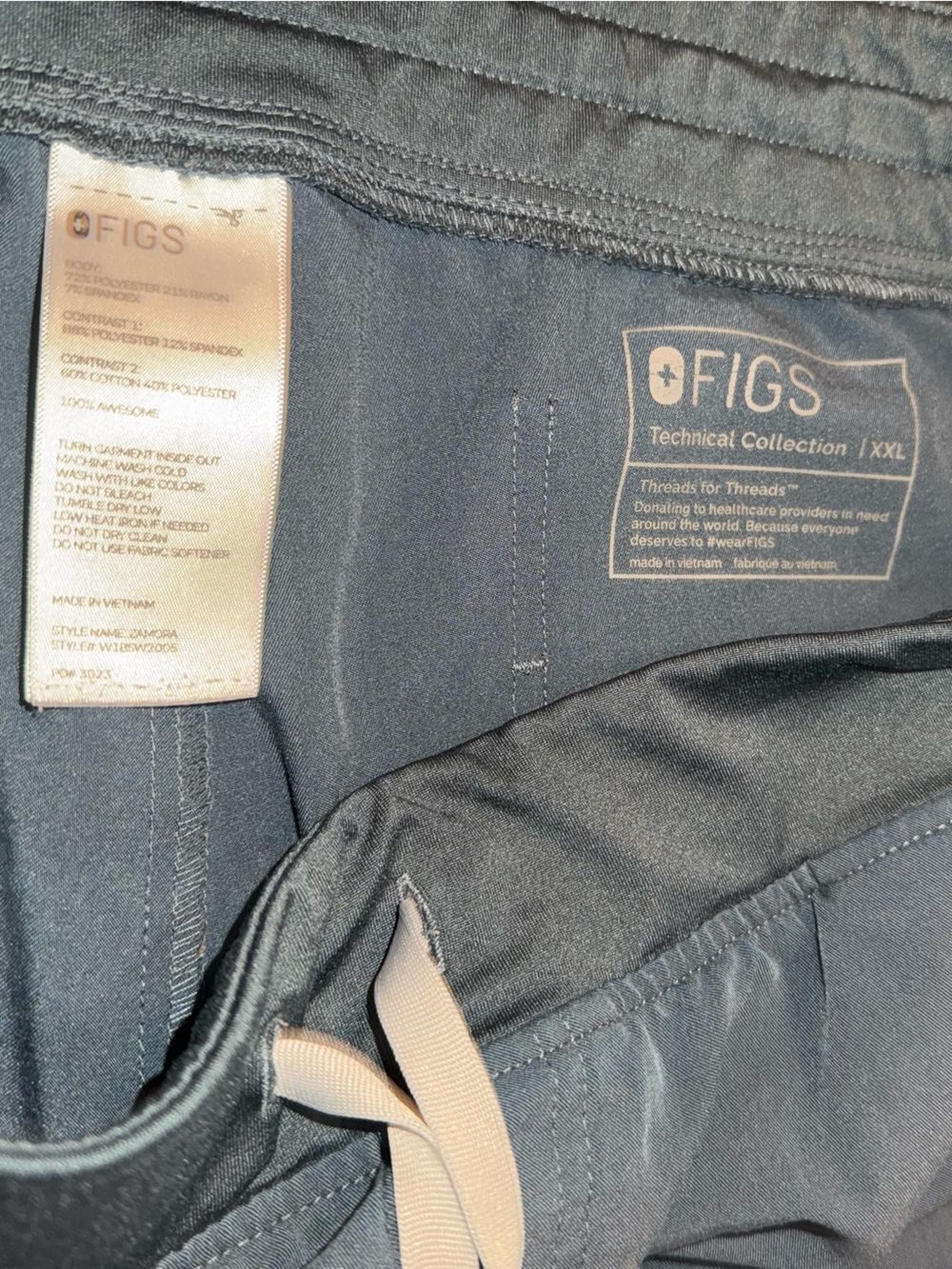 FIGS scrub set dark harbour Rafaela top Zamora bottoms - Picture 3 of 4